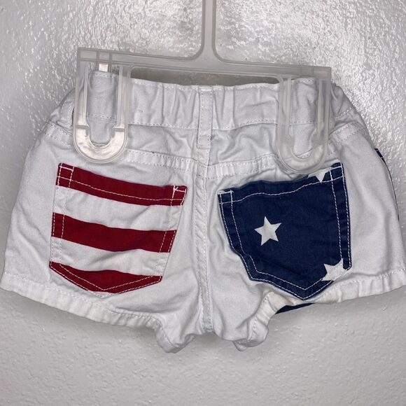 Fourth Of July Outfit Bundle USA Stars & Stripes Shorts and Tank Top 2/4T - Picture 3 of 8